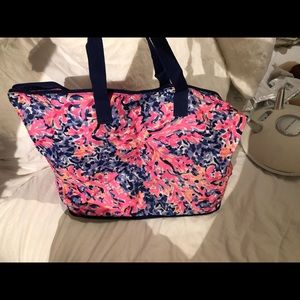 Lilly beach tote